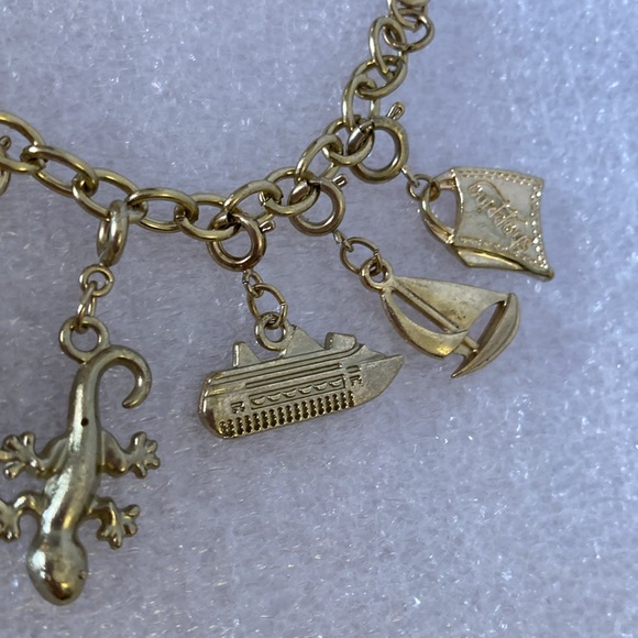 NWOT - Diamonds International Brassy Gold Tone Metal Hanging Cruise Ship Charm - Picture 4 of 8